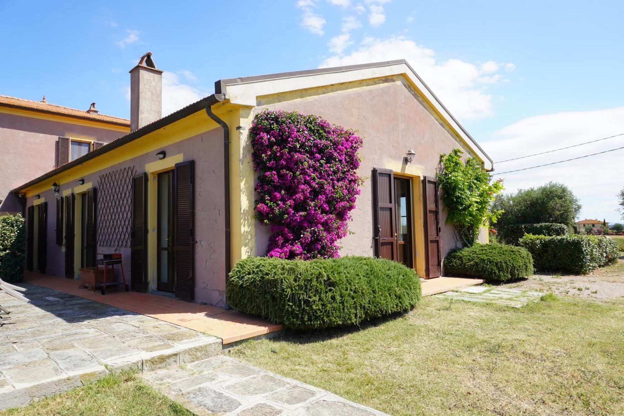 Agriturismo Podere Santa Virginia アルビニア エクステリア 写真
